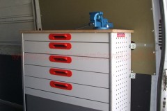 Allestimento Scaffalature per Fiat Ducato, Peugeot Boxer, Citroën Jumper, Mercedes Sprinter, Volkswagen Crafter, Renault Master, Iveco Daily, Nissan NV400, Opel Movano, Ford Transit, Fiat Doblo, Renault Trafic, Nissan Interstar, Ford Custom, Nissan NV2500, Volkswagen Transporter, Toyota Proace, Mercedes Vito.