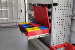 Allestimento Scaffalature per Fiat Ducato, Peugeot Boxer, Citroën Jumper, Mercedes Sprinter, Volkswagen Crafter, Renault Master, Iveco Daily, Nissan NV400, Opel Movano, Ford Transit, Fiat Doblo, Renault Trafic, Nissan Interstar, Ford Custom, Nissan NV2500, Volkswagen Transporter, Toyota Proace, Mercedes Vito.
