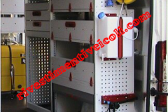 Allestimento Scaffalature per Fiat Ducato, Peugeot Boxer, Citroën Jumper, Mercedes Sprinter, Volkswagen Crafter, Renault Master, Iveco Daily, Nissan NV400, Opel Movano, Ford Transit, Fiat Doblo, Renault Trafic, Nissan Interstar, Ford Custom, Nissan NV2500, Volkswagen Transporter, Toyota Proace, Mercedes Vito.