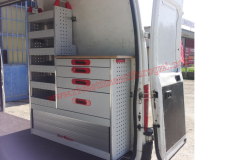Allestimento Scaffalature per Fiat Ducato, Peugeot Boxer, Citroën Jumper, Mercedes Sprinter, Volkswagen Crafter, Renault Master, Iveco Daily, Nissan NV400, Opel Movano, Ford Transit, Fiat Doblo, Renault Trafic, Nissan Interstar, Ford Custom, Nissan NV2500, Volkswagen Transporter, Toyota Proace, Mercedes Vito.
