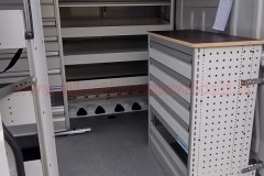Allestimento Scaffalature per Fiat Ducato, Peugeot Boxer, Citroën Jumper, Mercedes Sprinter, Volkswagen Crafter, Renault Master, Iveco Daily, Nissan NV400, Opel Movano, Ford Transit, Fiat Doblo, Renault Trafic, Nissan Interstar, Ford Custom, Nissan NV2500, Volkswagen Transporter, Toyota Proace, Mercedes Vito.