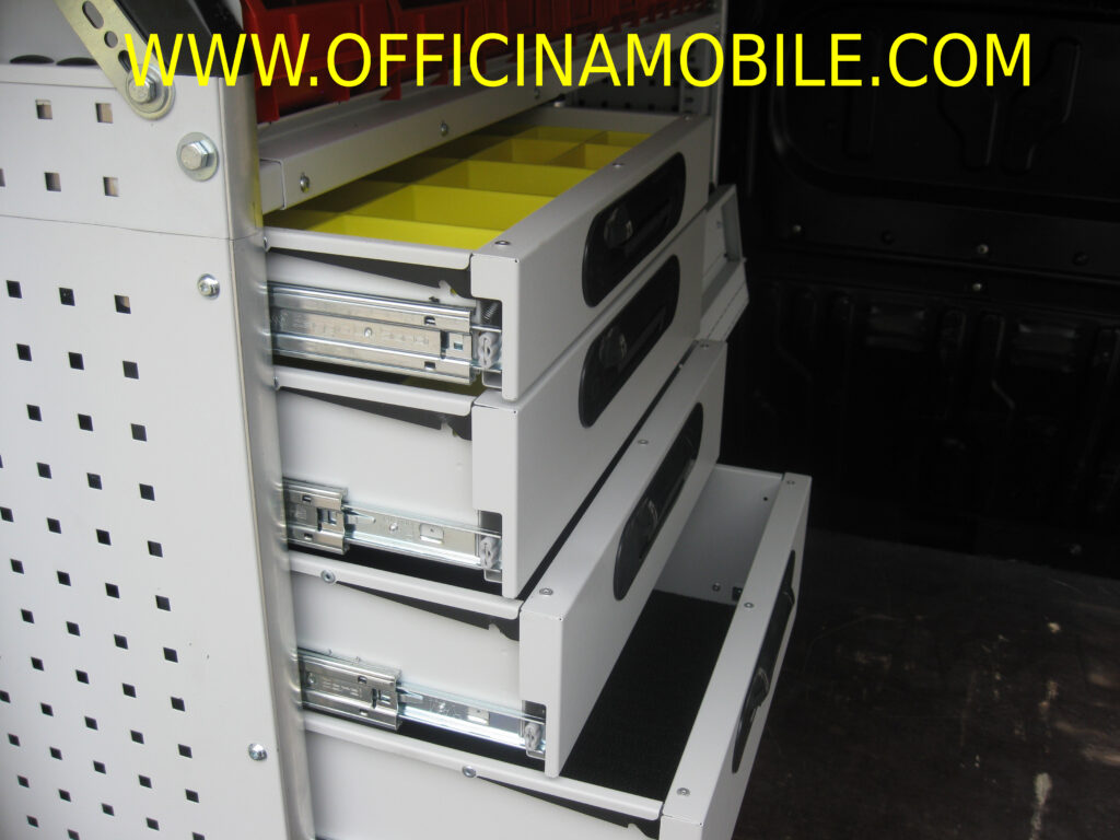 Allestimento per Fiat Ducato, Ford Transit, Mercedes-Benz Sprinter, Volkswagen Crafter, Iveco Daily, Renault Master, Peugeot Boxer, Citroën Jumper, Opel Movano, Fiat Doblo, Ford Transit Connect, Renault Kangoo, Citroën Berlingo, Peugeot Partner, Opel Combo, Toyota Proace City, Fiat Scudo, Citroën Jumpy, Peugeot Expert, Toyota Proace, Opel Vivaro, Renault Trafic, Nissan NV300, Dacia Dokker, Renault Express, Volkswagen Caddy, Volkswagen Transporter, Ford Custom, MAN TGE, Mercedes Vito, Hyundai H350, Nissan NV200, Nissan Primastar, Nissan Interstar, Fiat Talento