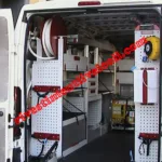 Allestimento su misura per realizzato su Iveco Daily con ripiani modulari per allestimenti da lavoro