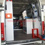 Scaffalature per officine mobili realizzato su Nissan NV300 con cassettiere portautensili per utilizzo professionale