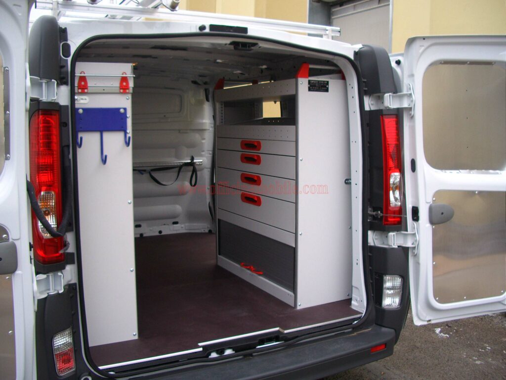Allestimento per Fiat Ducato, Ford Transit, Mercedes-Benz Sprinter, Volkswagen Crafter, Iveco Daily, Renault Master, Peugeot Boxer, Citroën Jumper, Opel Movano, Fiat Doblo, Ford Transit Connect, Renault Kangoo, Citroën Berlingo, Peugeot Partner, Opel Combo, Toyota Proace City, Fiat Scudo, Citroën Jumpy, Peugeot Expert, Toyota Proace, Opel Vivaro, Renault Trafic, Nissan NV300, Dacia Dokker, Renault Express, Volkswagen Caddy, Volkswagen Transporter, Ford Custom, MAN TGE, Mercedes Vito, Hyundai H350, Nissan NV200, Nissan Primastar, Nissan Interstar, Fiat Talento