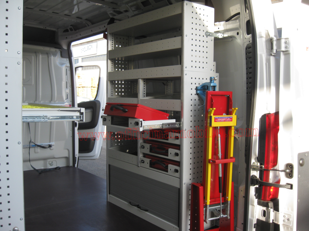 Allestimento per Fiat Ducato, Ford Transit, Mercedes-Benz Sprinter, Volkswagen Crafter, Iveco Daily, Renault Master, Peugeot Boxer, Citroën Jumper, Opel Movano, Fiat Doblo, Ford Transit Connect, Renault Kangoo, Citroën Berlingo, Peugeot Partner, Opel Combo, Toyota Proace City, Fiat Scudo, Citroën Jumpy, Peugeot Expert, Toyota Proace, Opel Vivaro, Renault Trafic, Nissan NV300, Dacia Dokker, Renault Express, Volkswagen Caddy, Volkswagen Transporter, Ford Custom, MAN TGE, Mercedes Vito, Hyundai H350, Nissan NV200, Nissan Primastar, Nissan Interstar, Fiat Talento